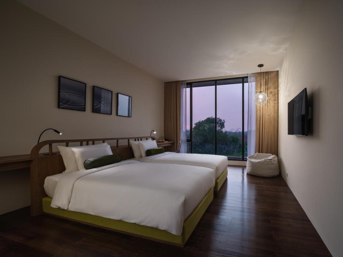 Neera Retreat Hotel Nakhon Pathom Εξωτερικό φωτογραφία